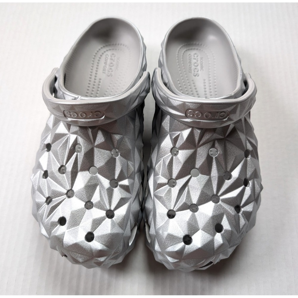 Crocs Mens Size 10 Womens 12 Silver Metallic Geometric Clog 210002-040 Classic